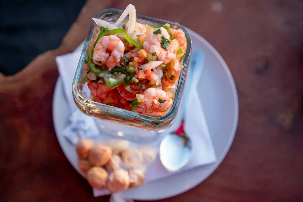 Leche de tigre con mariscos